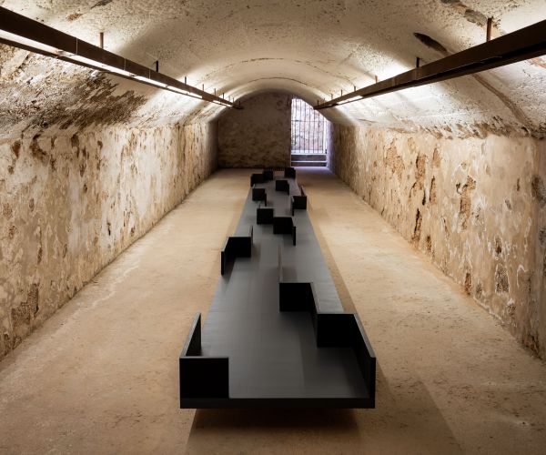 El refugio aéreo de Santa Eulària des Riu acoge la instalación site-specific ‘Interstici’, de Joan Canyelles